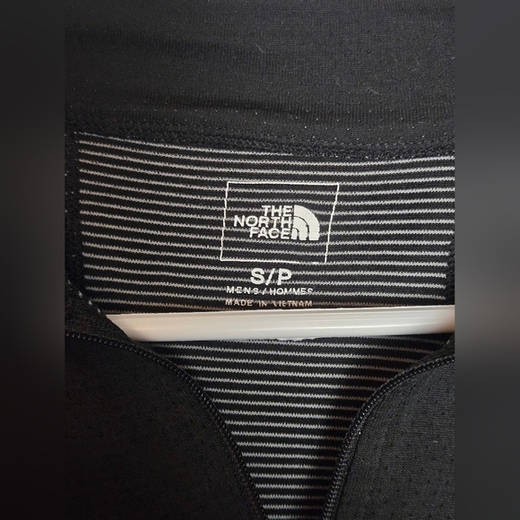 Men's The North Face Flash Dry Quarter Zip Pullover, Size Small - Picture 3 of 5